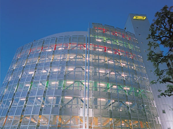 【業界初】自社開発・運営の大型駐車場ビル「タイムズステーション川崎」をオープン